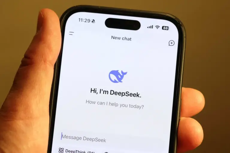 Apple CEO’su Tim Cook, Çin’in DeepSeek’ini Övdü